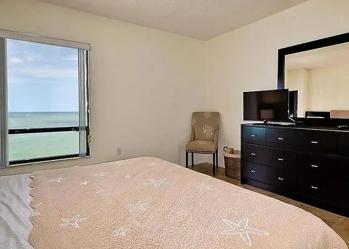 Gulf View Escape Steps From Clearwater Apartamento *